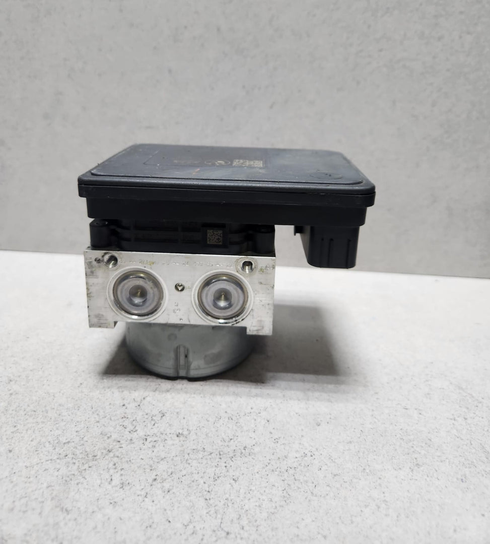 2018-2020 BMW X2 Anti Lock Brake Pump Controller 6893712 X2 and BMW X1 F48