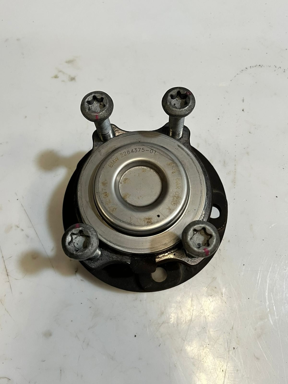 2011-2018 BMW 5' 6' M6 M5 F06 F12 F13 F10 Wheel Hub With Bearing 2284375 OEM