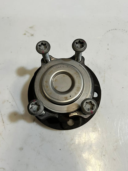 2011-2018 BMW 5' 6' M6 M5 F06 F12 F13 F10 Wheel Hub With Bearing 2284375 OEM