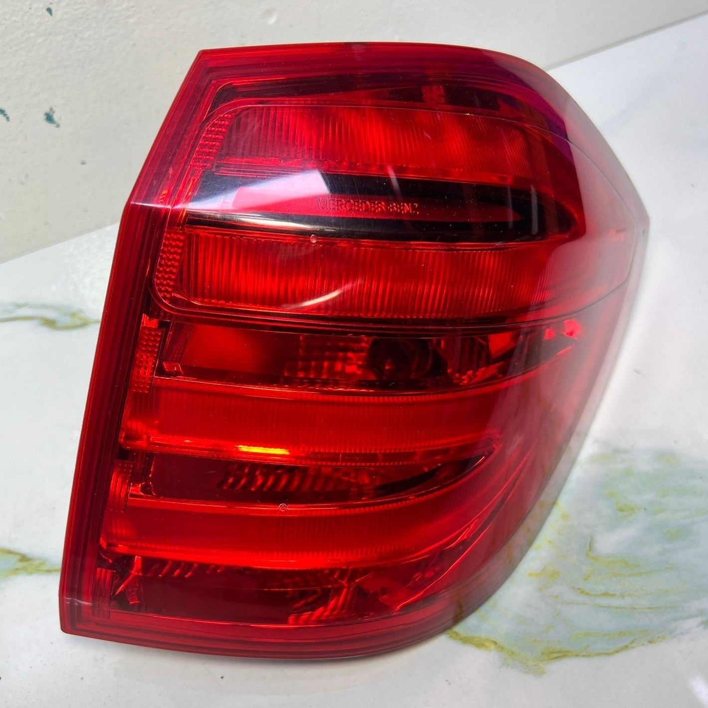 Mercedes W166 GL350 Rear Right Side LED Tail Light Brake Stop Lamp A166 9067601