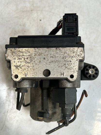 1997-2000 BMW 528i 5 Series E39 Abs Brake Pump Module 0265217000 1090910 OEM