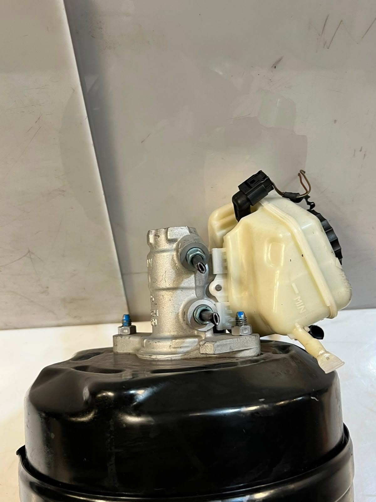 2013 BMW 3 Series F30 F31 F20 F21 328i N47 Brake Master Cylinder 6798423 OEM