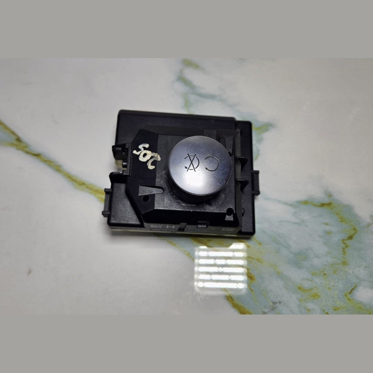 14-18 Mercedes W222 C63 AMG C300 Start Ignition Switch Module A222 9007121 OEM
