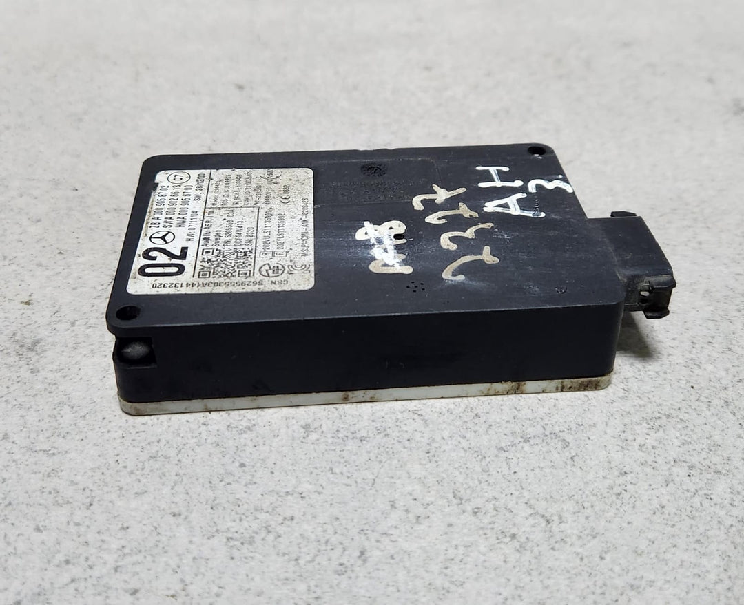 2015-2019 Mercedes-Benz C180 Radar Sensor Blind Spot Detection A0009058702 W212 