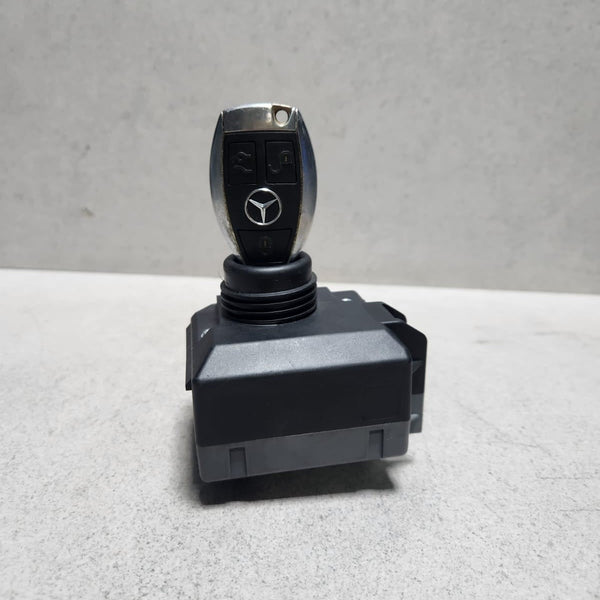 2010-2013 Mercedes-Benz E350 Ignition Switch Module A2075450308