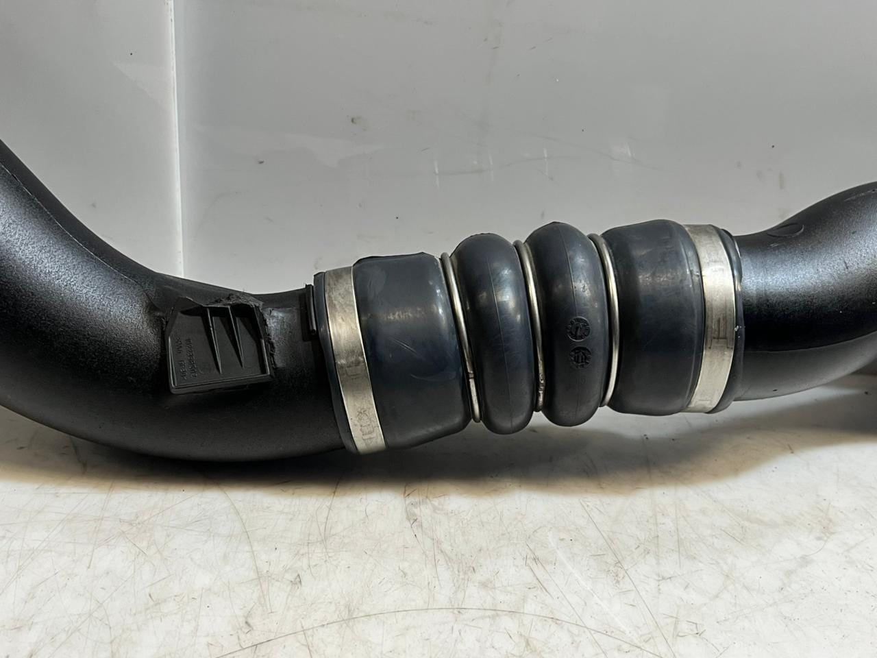 BMW F10 E70 F07 E90 E91 N55 N54 335I Air Intake Tube Front Left 2355761 OEM