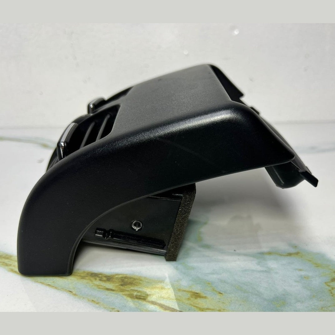 2008-2012 Mercedes-Benz W204 C-Class Centre Console Air Vent A204 8300954 OEM