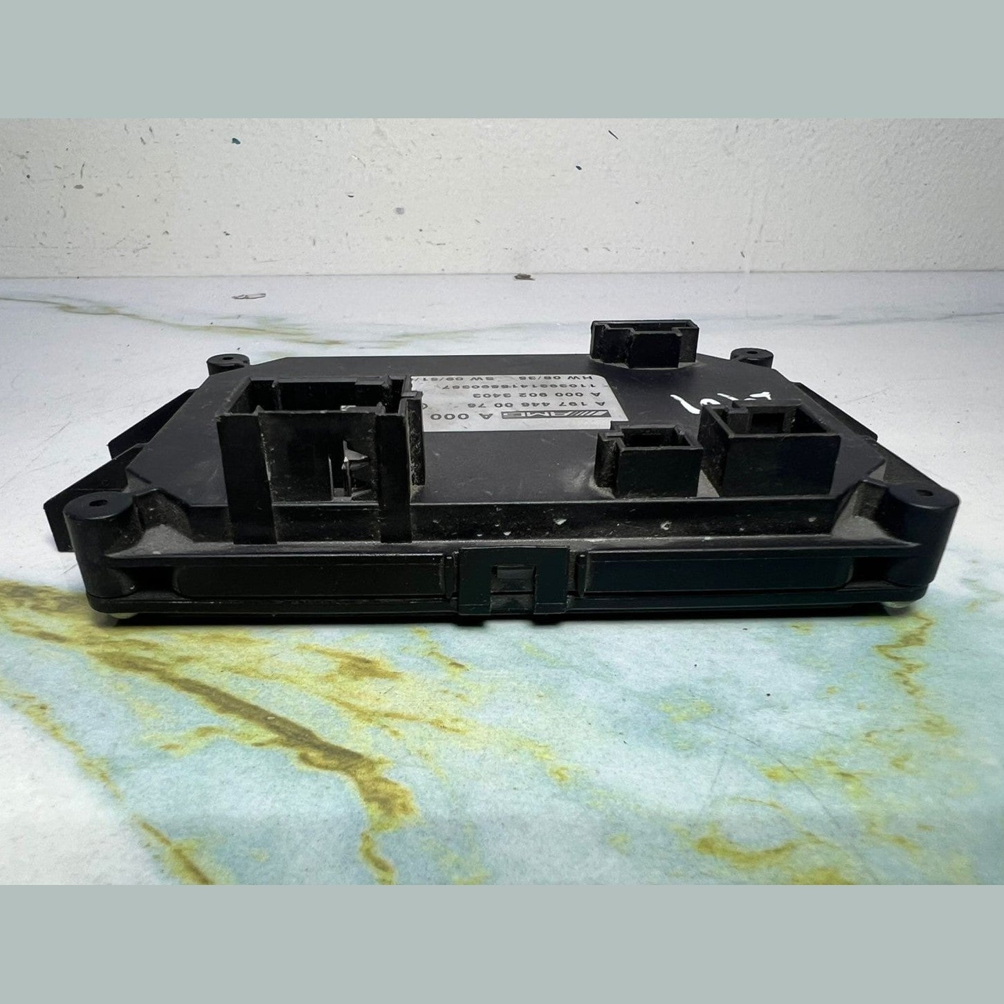 10-16 Mercedes E63 AMG Electronic Control Unit A0009006200  CLS W218 and E Class
