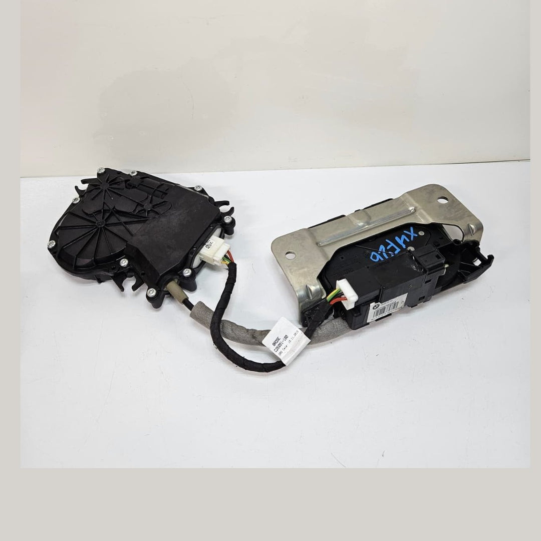 2015-2018 BMW X4 F26 Tailgate Central Locking Actuator 7361231