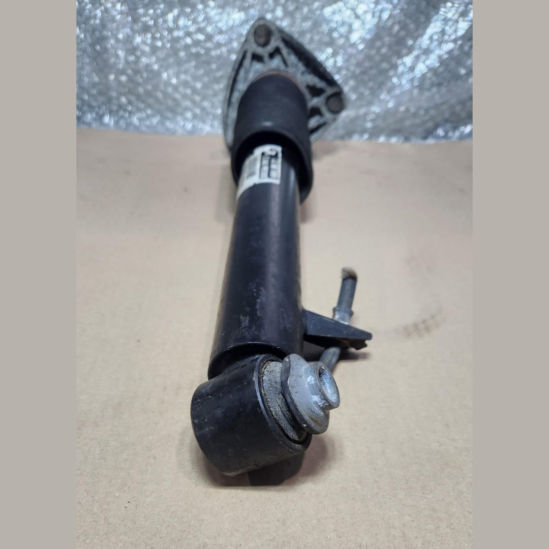2014-2018 BMW X5 Rear Shock Absorber 6867866 X5 F15 and X6 F16