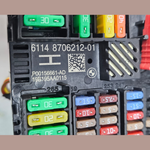 Bild in die Galerieansicht laden, 2019-2023 BMW X7 X5 G05 Rear Power Distribution Fuse Box 8706212 OEM