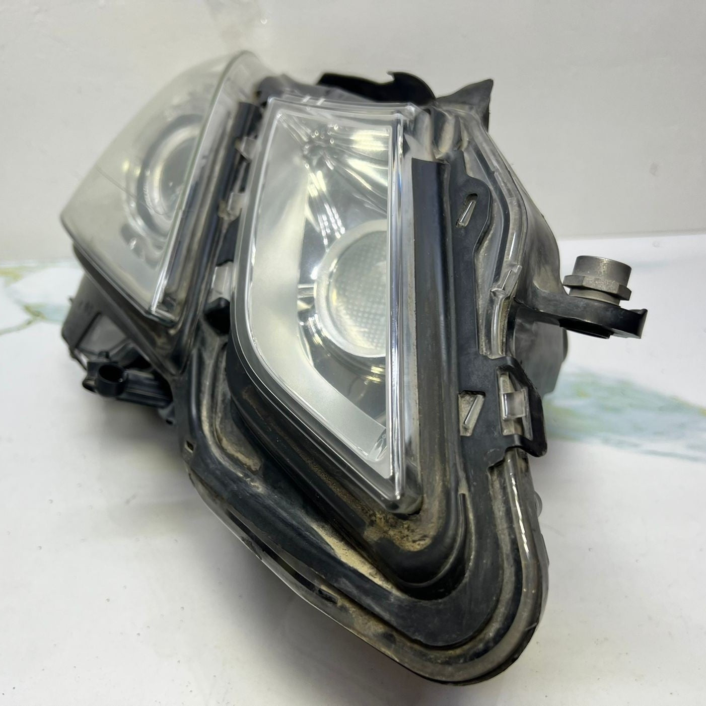 10-11 Mercedes W212 E-Class Front Right Side Head light Headlamp A212 8202059