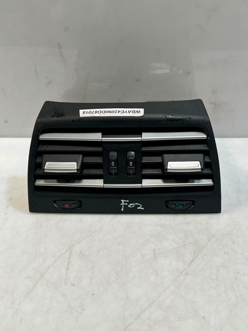 2008 BMW 750i 7 Series F01 F02 F03 F04 Rear Center Console Air Vent 9118249 