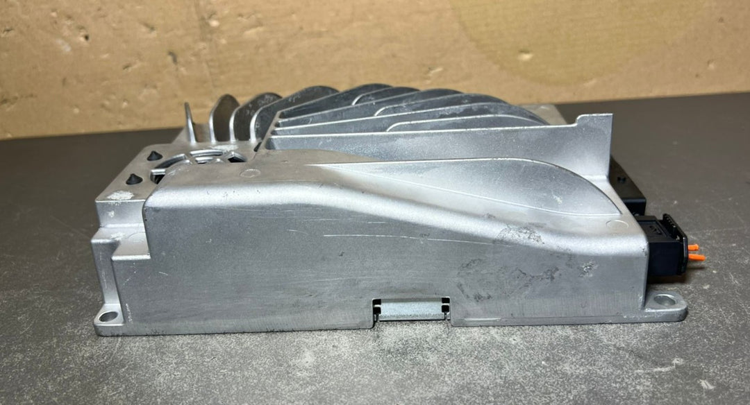 14-17 Mercedes W166 GL ML GLE Harman Sound Amplifier Assembly A166 9004719 OEM