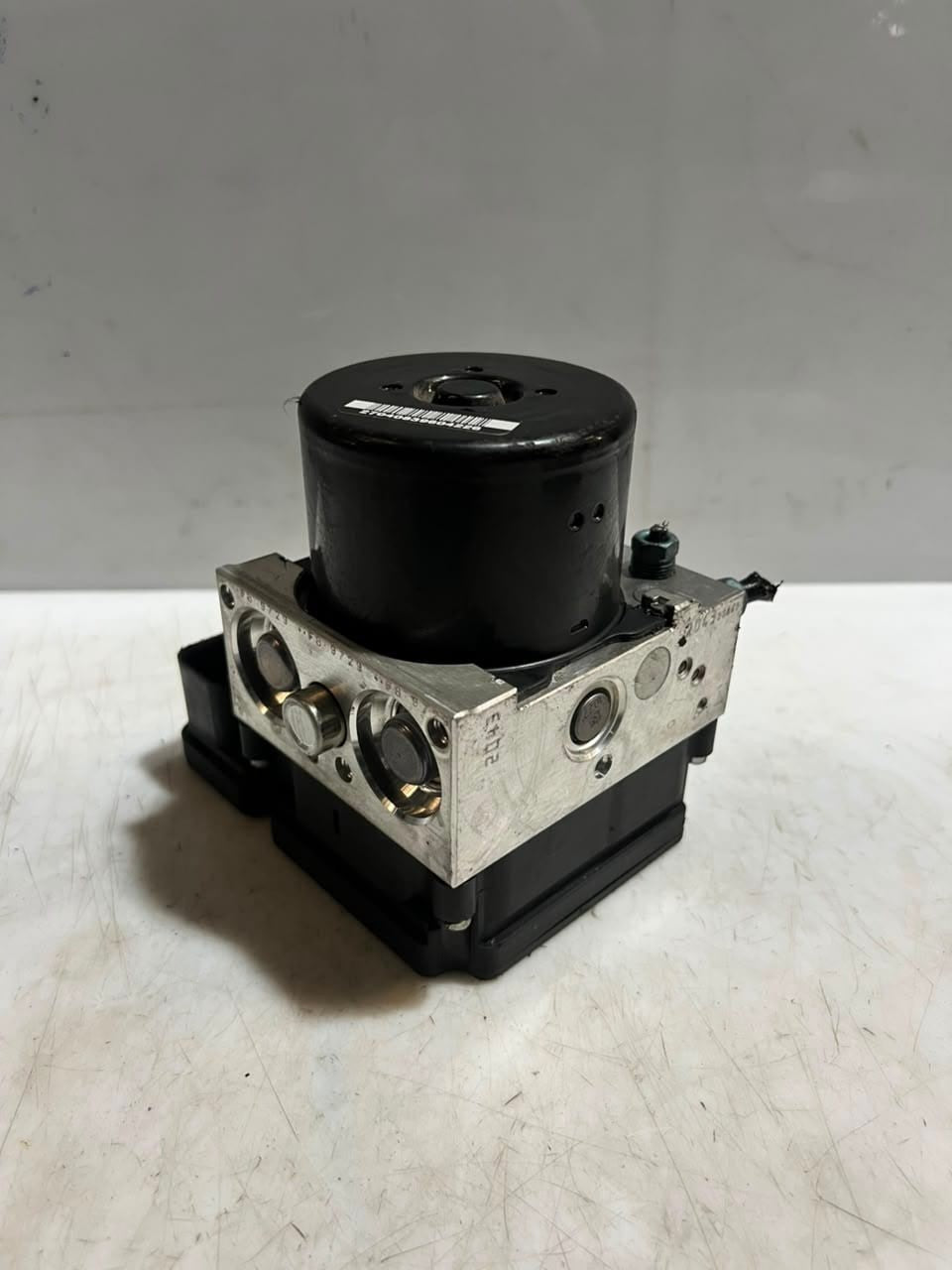 BMW F30 F31 F32 320I ABS Anti Lock Brake Pump Module 3451-6857323-01 OEM