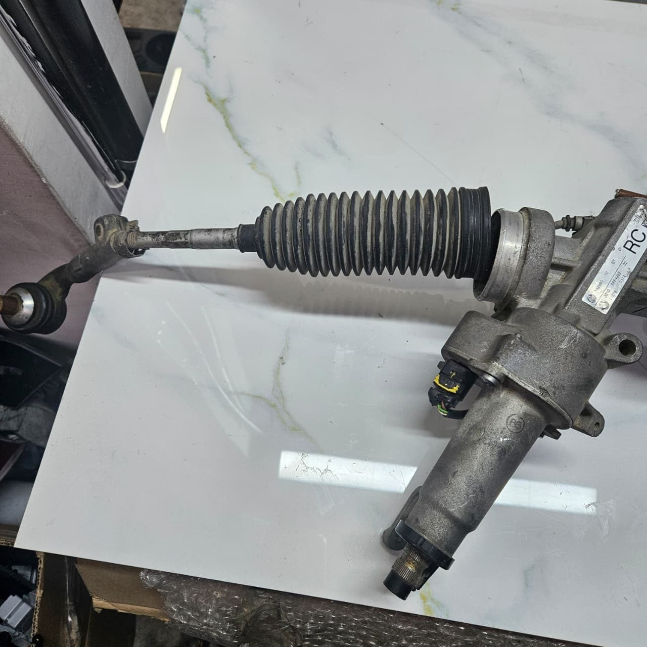 OEM BMW F20, F21, F22, F30 Power Steering Rack RHD 6854982 OEM