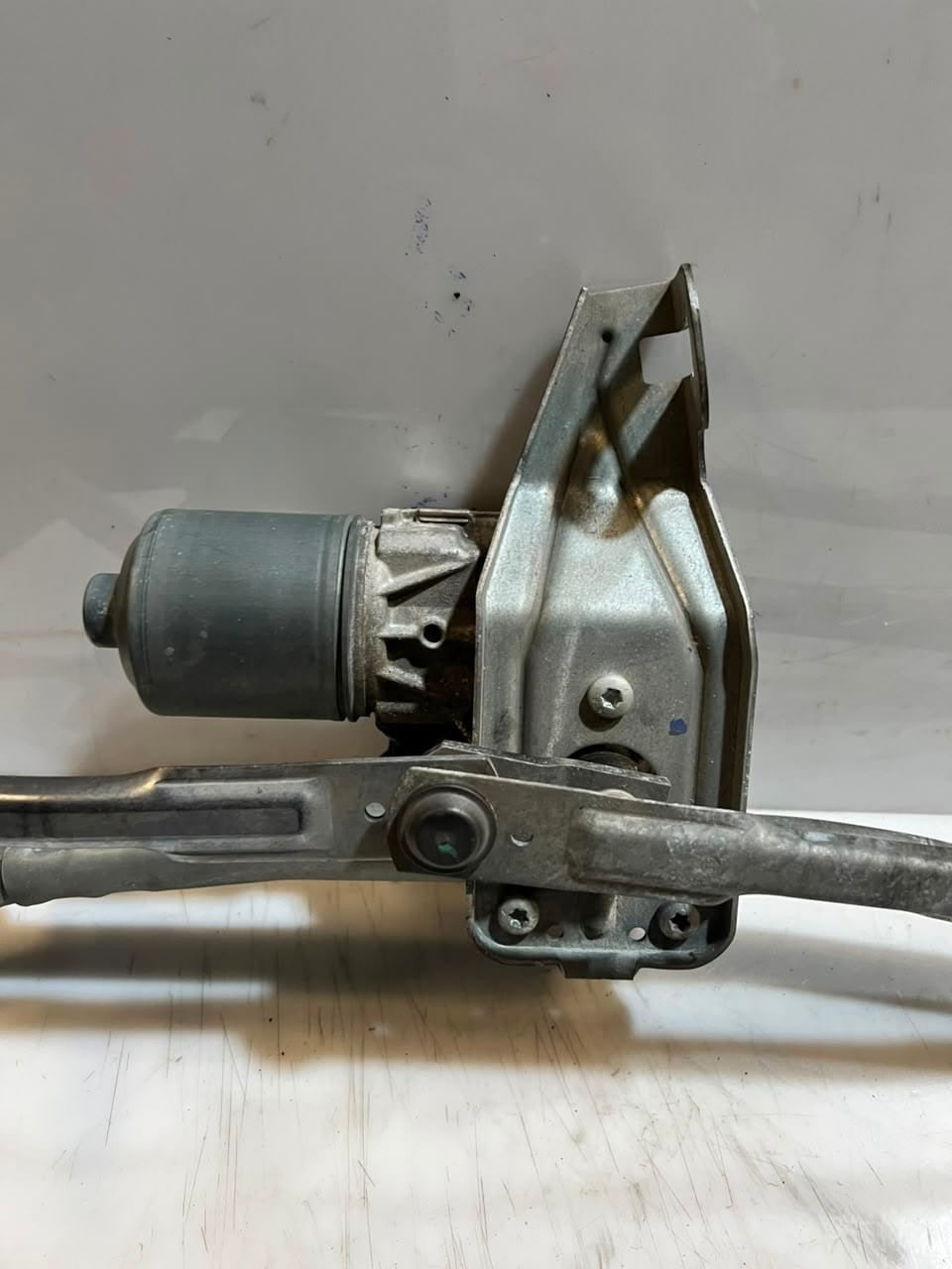 2011-2016 BMW 535i 5 Series GT F07 GT Wiper Motor 7251015 OEM