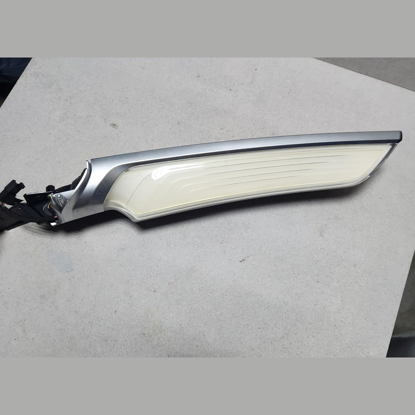 2016-2022 BMW 740i Rear Door Interior Light 7469541  7 Series G11 G12 