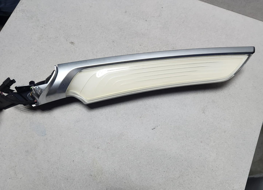 2016-2022 BMW 740i Rear Door Interior Light 7469541  7 Series G11 G12 