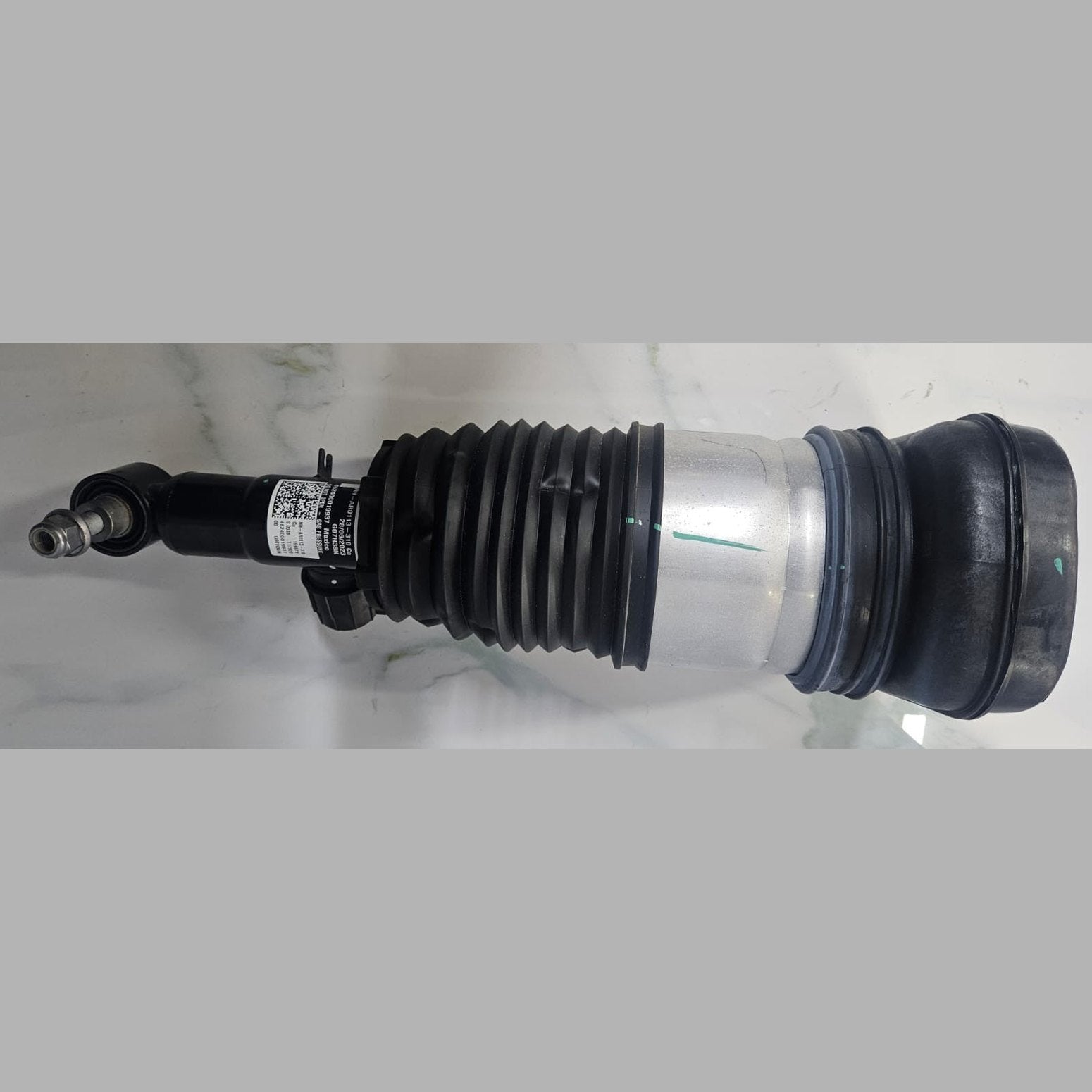 OEM BMW X5 G05 S68 REAR AIR SUSPENSION SHOCK G05 LCI RA PHEV RH 6869038 20KM 