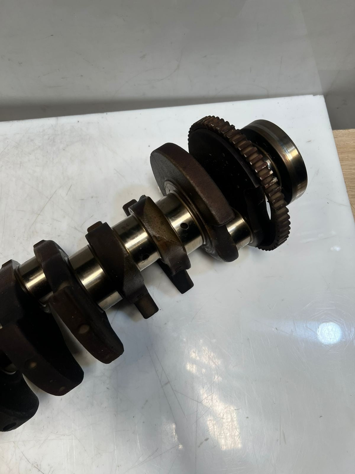 2002 BMW 320i 5 Series E39, E60, E61 M54B22 2.2 170HP Crankshaft 1437581 OEM