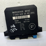 Bild in die Galerieansicht laden, 2002-2007 Mercedes-Benz C230 Door Control Unit 203 8202285 C-Class W203
