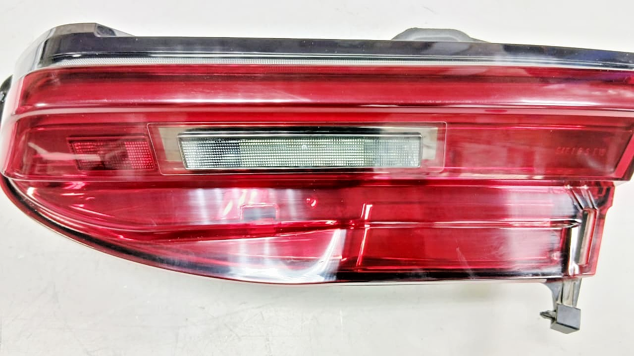 Genuine BMW 7 series  LCI G11 G12 2018-22 rear boot lid light right side 9854650