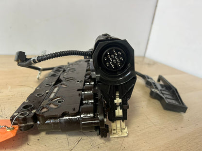 2004-10 BMW 3 E90/E91/E92/E93 Automatic transmission valve body 24242994