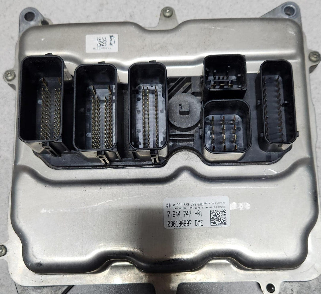 2012-2013 BMW 320i Engine Control Unit 7644747 BMW 520i F10 2010-2013 with N20 