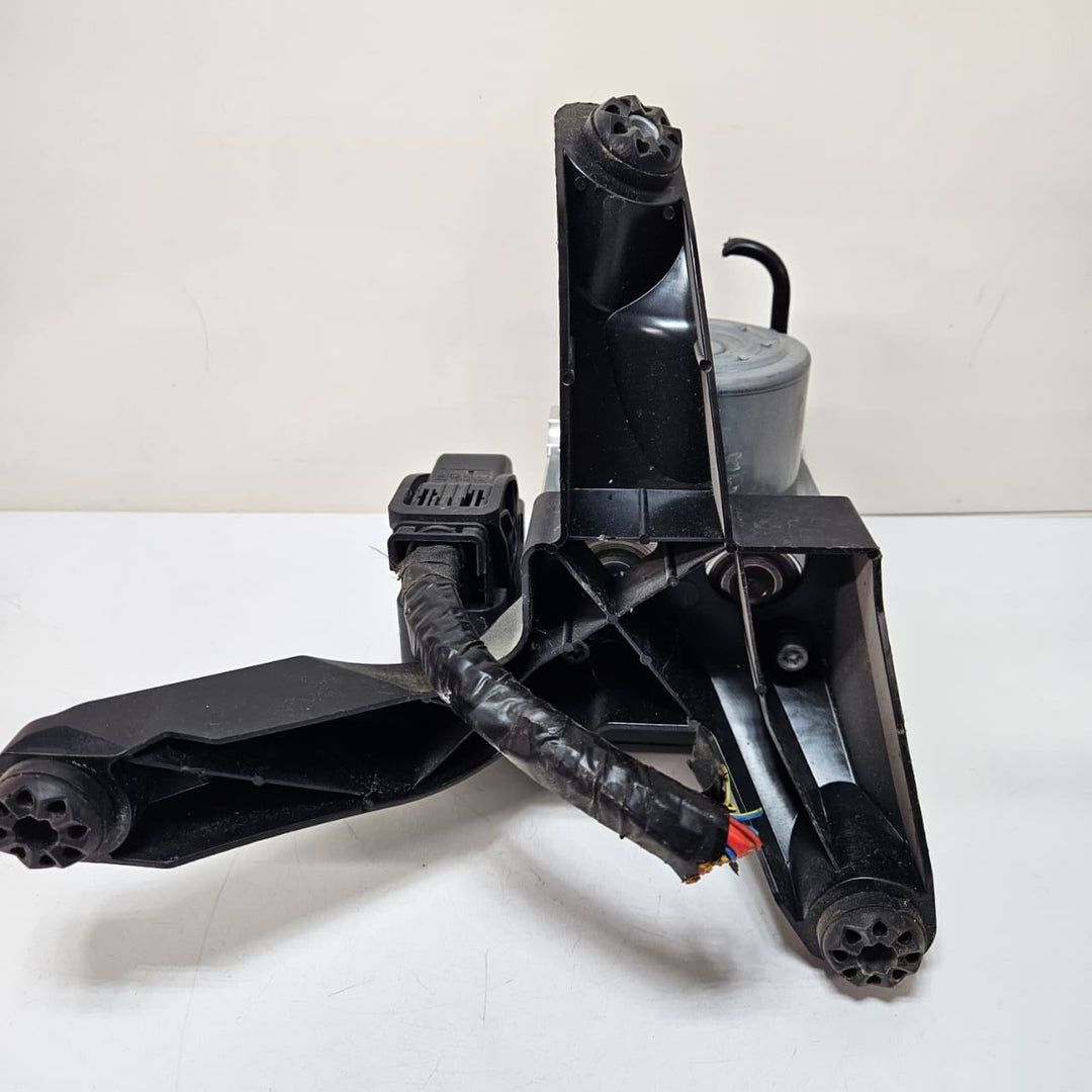 2014-2017 BMW i3 X1 F48 ABS Anti-Lock Brake Pump Control Module 6877112