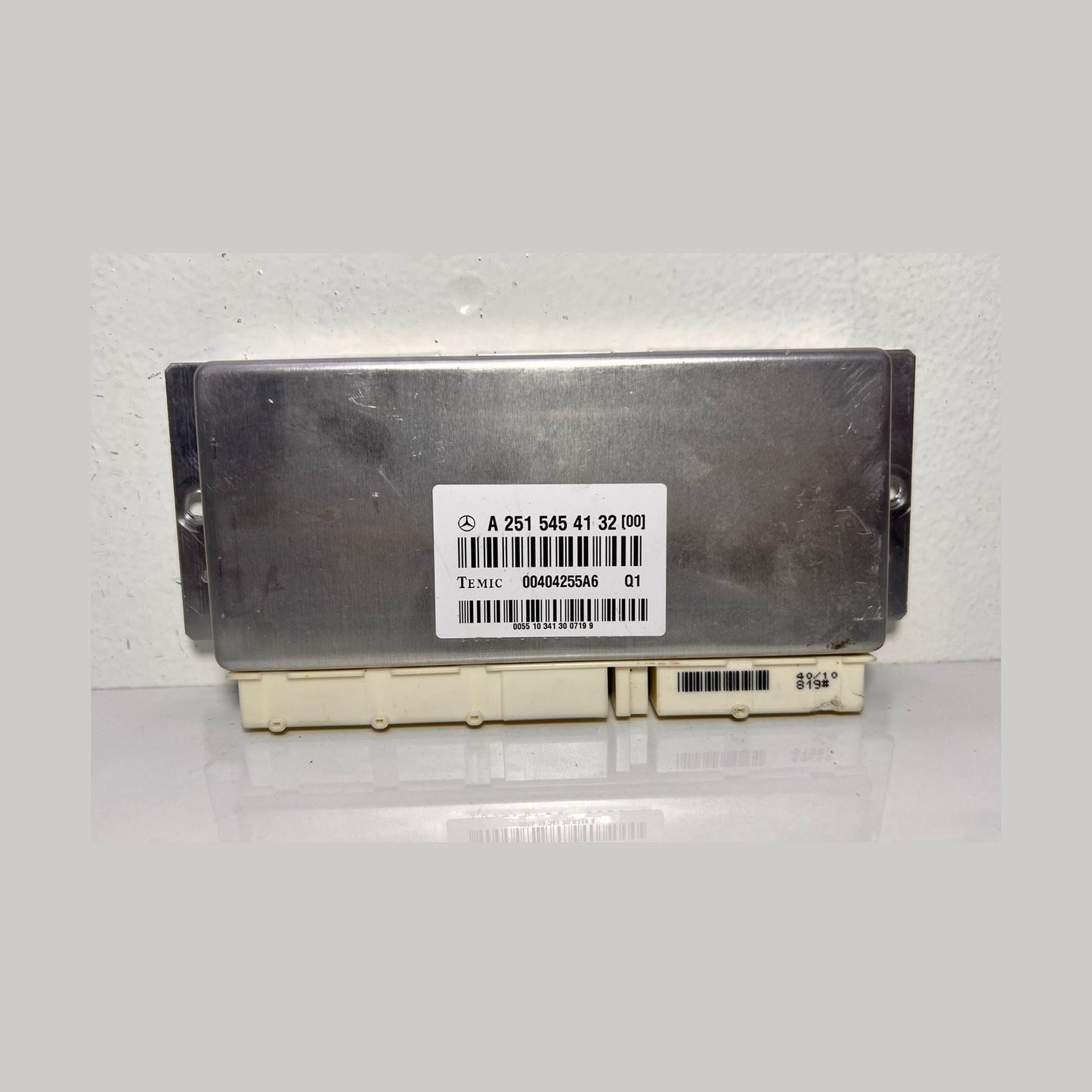 2007-2013 Mercedes-Benz GL450 Air Suspension Control Module A 251 545 41 32