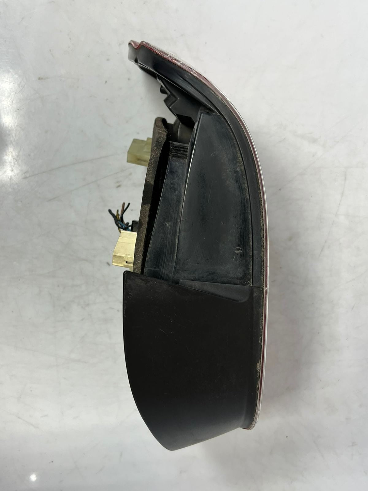 2001 BMW 530i 5 Series E39 sedan RIGHT SIDE Tail Light Assembly 6902528 OEM