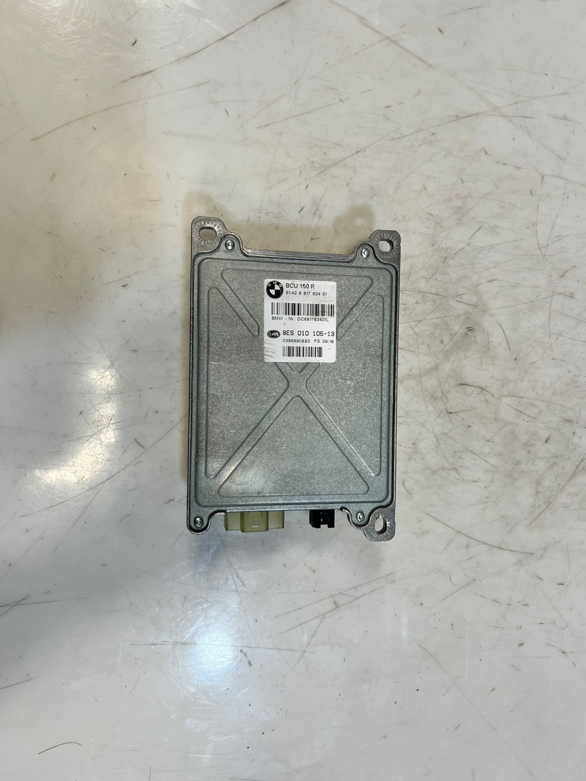 2013-2018 BMW X5 F15 F85 3.0L engine. Battery Charge Module 6817834 OEM