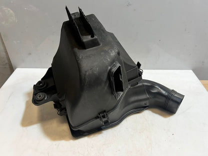 2001-2006 BMW 330Ci E46 3 Series Air Filter Housing 7501975 OEM