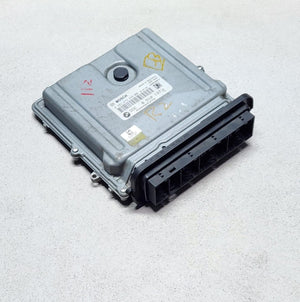 2010-2011 BMW 5 Series Engine Control Unit 8510137 5 Series F10 F11 N47N  OEM