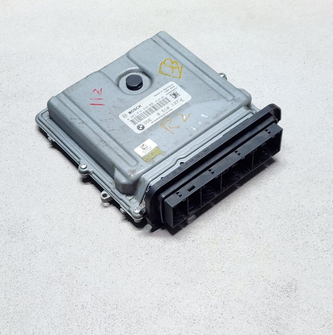 2010-2011 BMW 5 Series Engine Control Unit 8510137 5 Series F10 F11 N47N  OEM