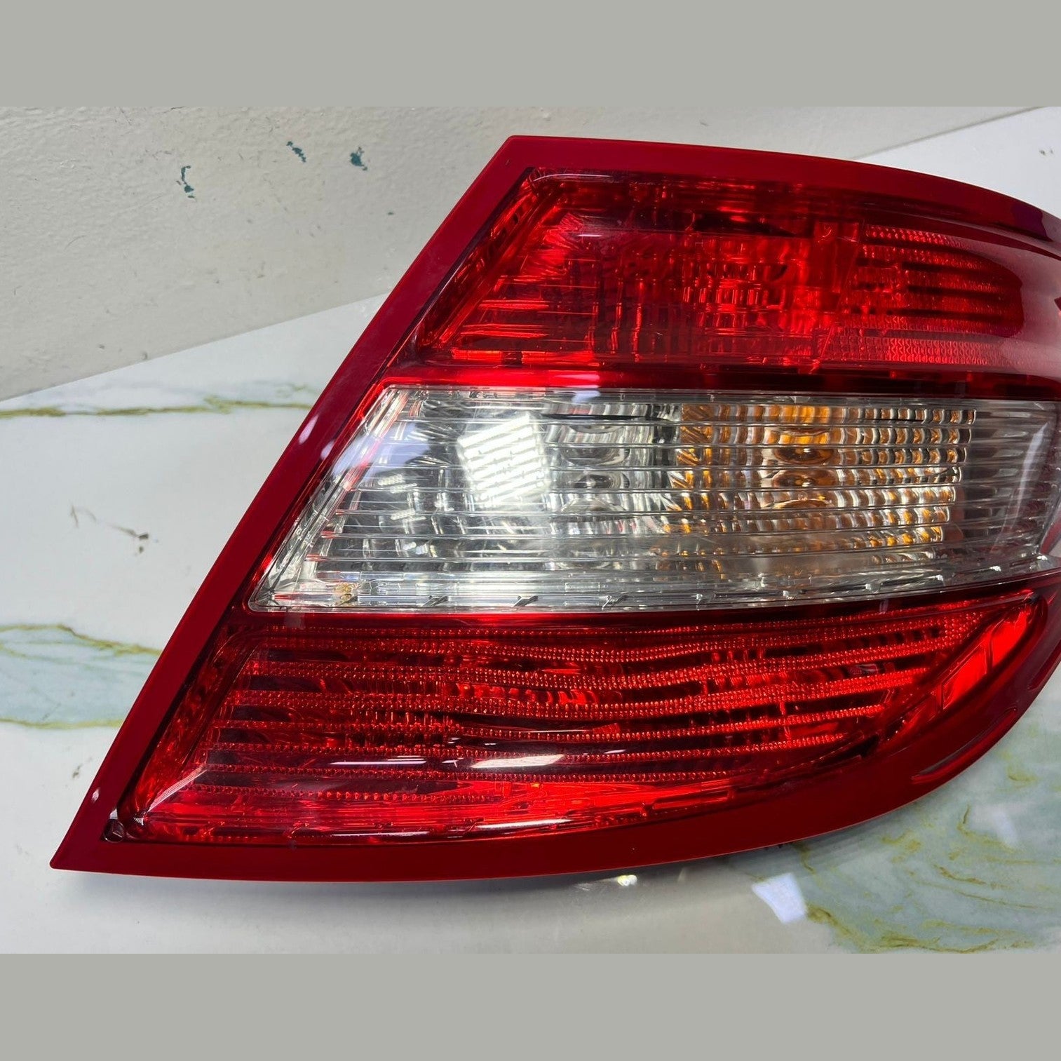 Mercedes W204 C-Class Rear Right Side Tail Light Brake Stop Lamp A204 8200264