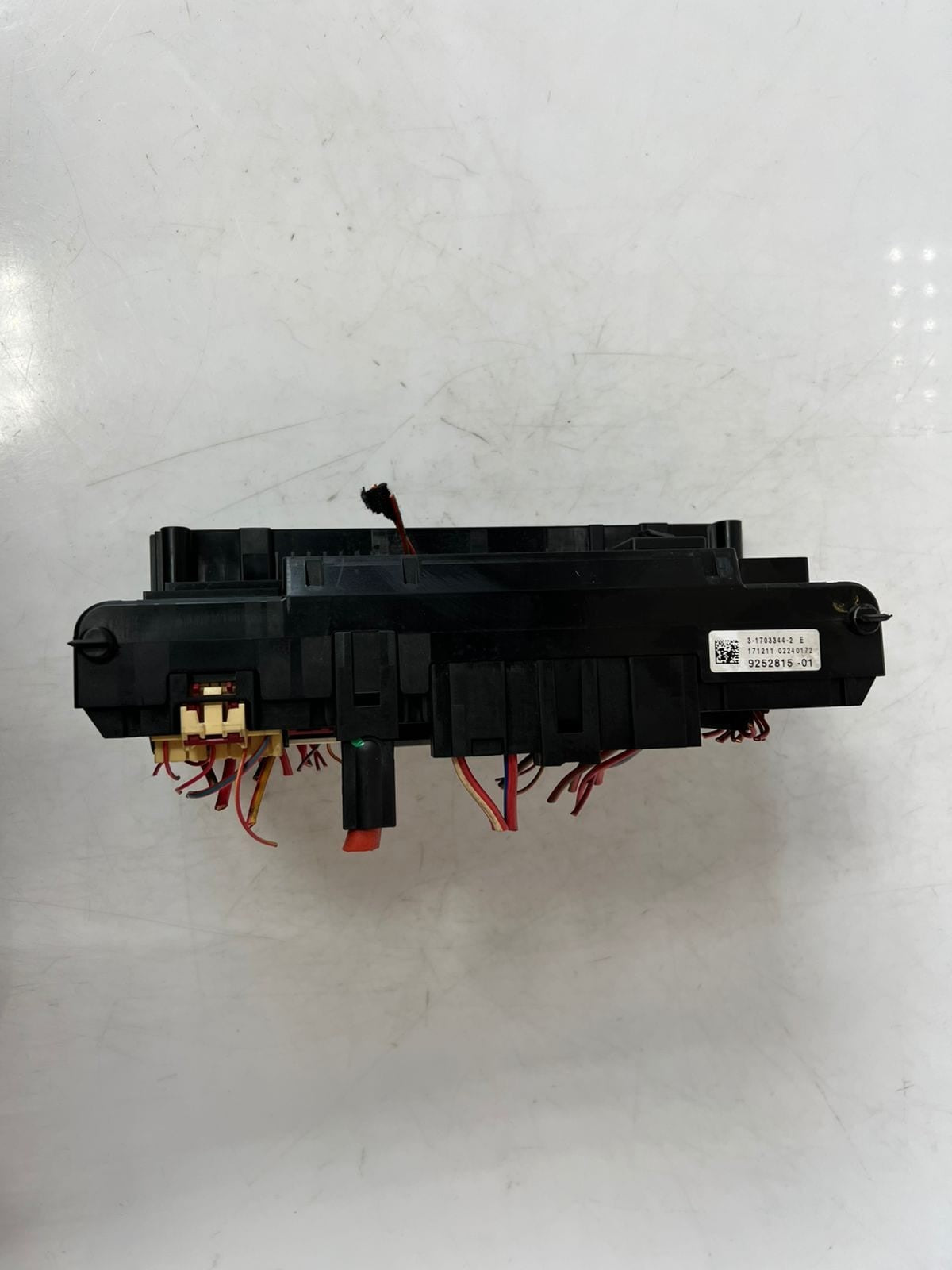 2008-16 BMW 535i F10 F11 F12 F13 F01 Front Power Distribution Box 9252815 OEM