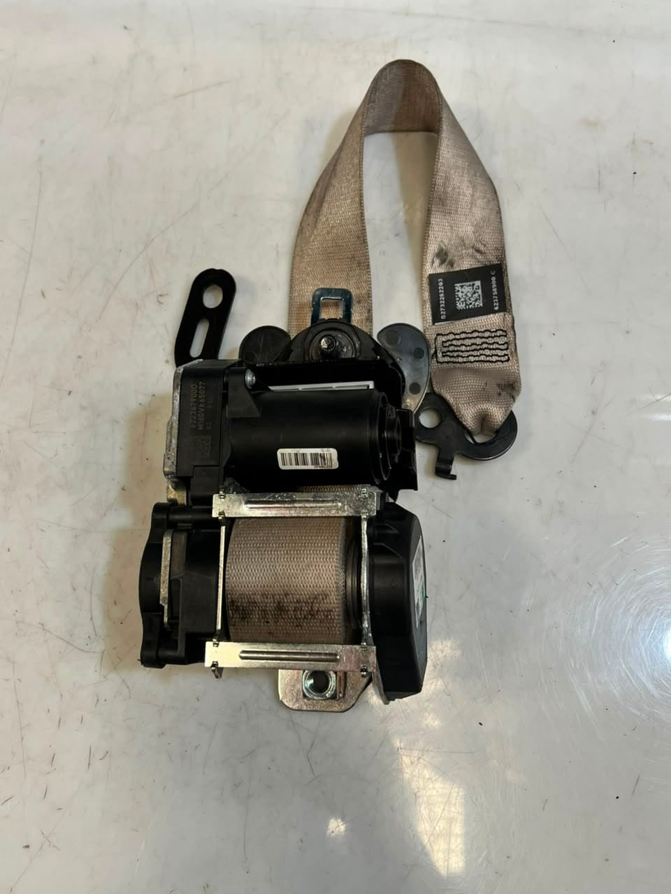 BMW 5' 7 SERIES F10 F11 F01 F02 Front Right Seat belt 6237430 OEM