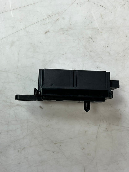 17-20 BMW 530i G30/G31/G38 5' G11 G12 Radio Remote Control Receiver 6810213 OEM
