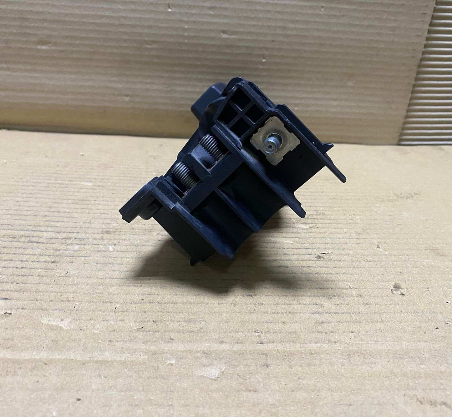 BMW Battery Jump Start Terminal Box 6842525,3 Series G20 G21, 4 Series G22 G23 G
