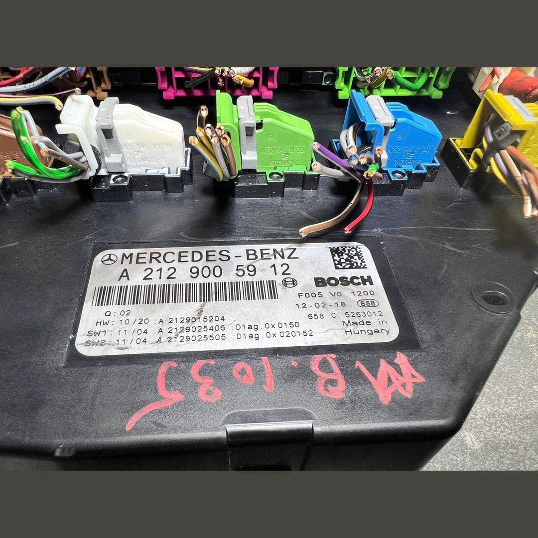 10-16 Mercedes-Benz W204 GLK Front SAM Module Relay Fuse Box A212 9005912 OEM