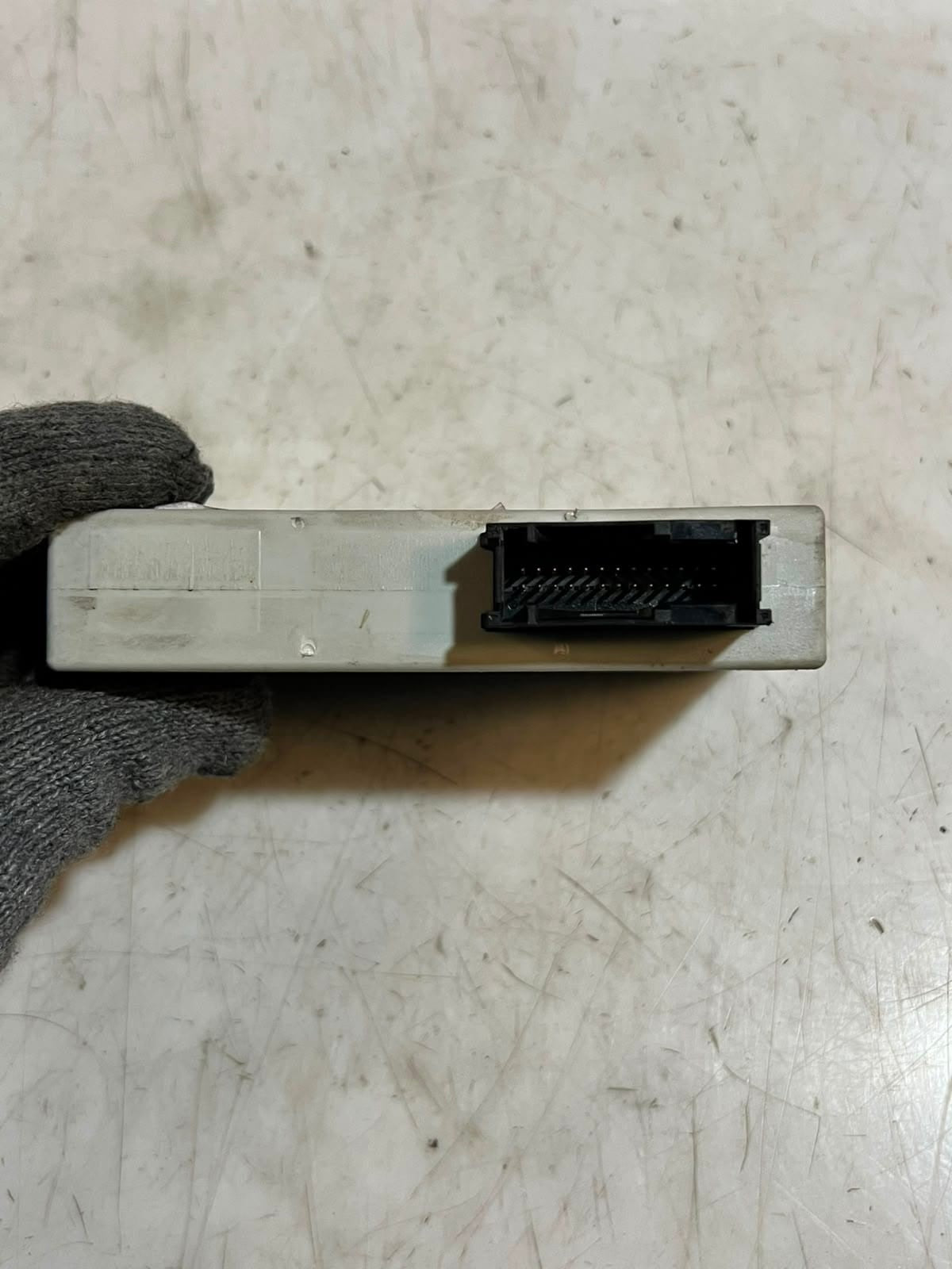 2007-2015 BMW E82 E84 E88 E90 E91 335i Passive Go Control Unit 6135 9134708