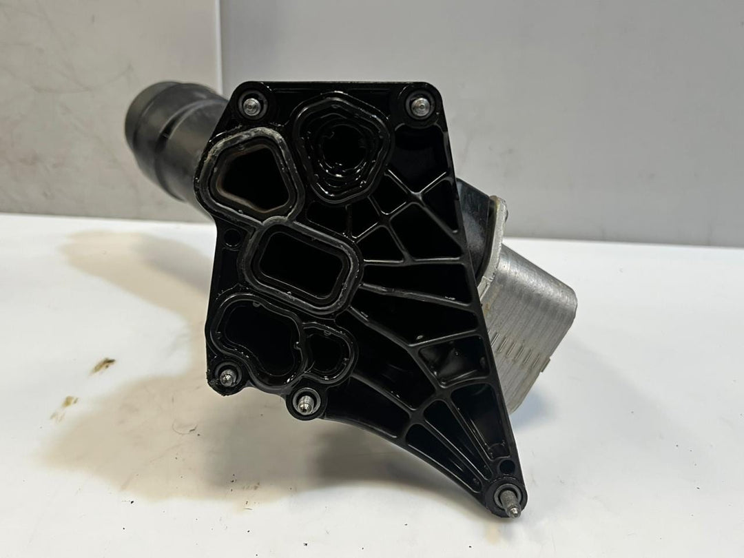 2018-2023 BMW 330i G20 G21 Oil Filter Housing HEAT EXCHANGER 72435982 8580414