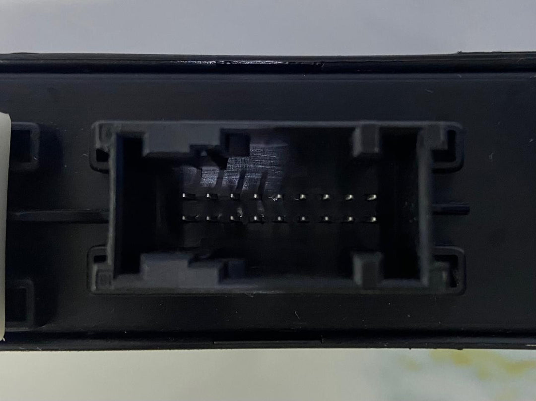 OEM BMW 5 6 series F06 F10 F12 ECU JUNCTION BOX FOR ELECTRONICS 9284283