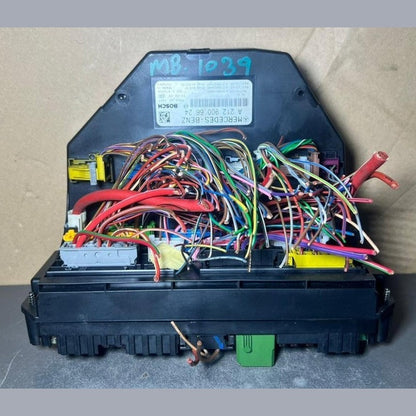 10-16 Mercedes-Benz W212 W204 Front SAM Module Relay Fuse Box A212 9006624 OEM