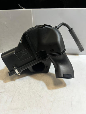 2011 BMW E90, E91, E92, E93 X1 E84 130KW DIESEL Air Filter Housing 8512599 OEM
