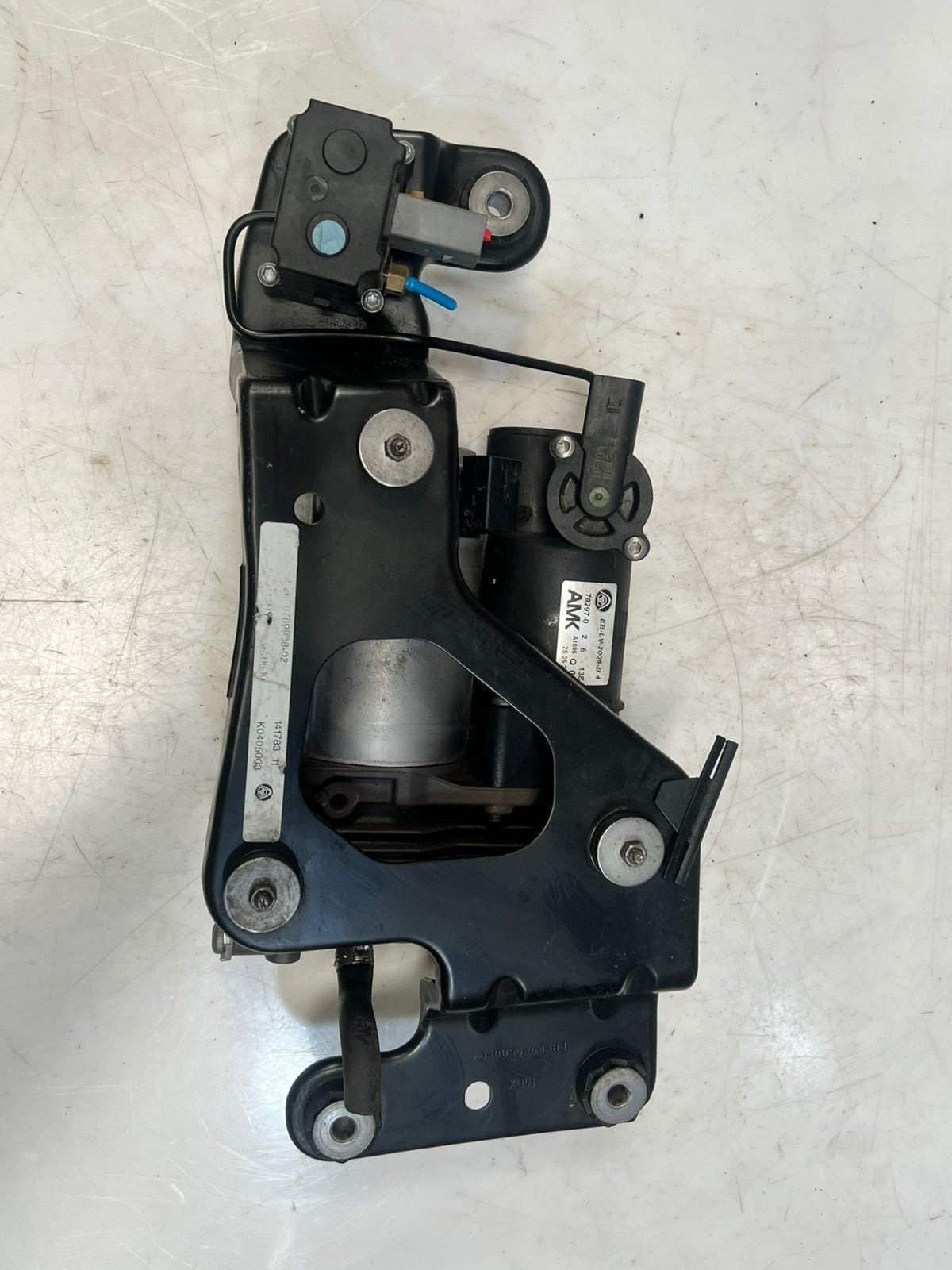 2006-2014 BMW X5 E70 X6 E71 E72 Air Suspension Compressor AIR SUPPLY 6789938 OEM