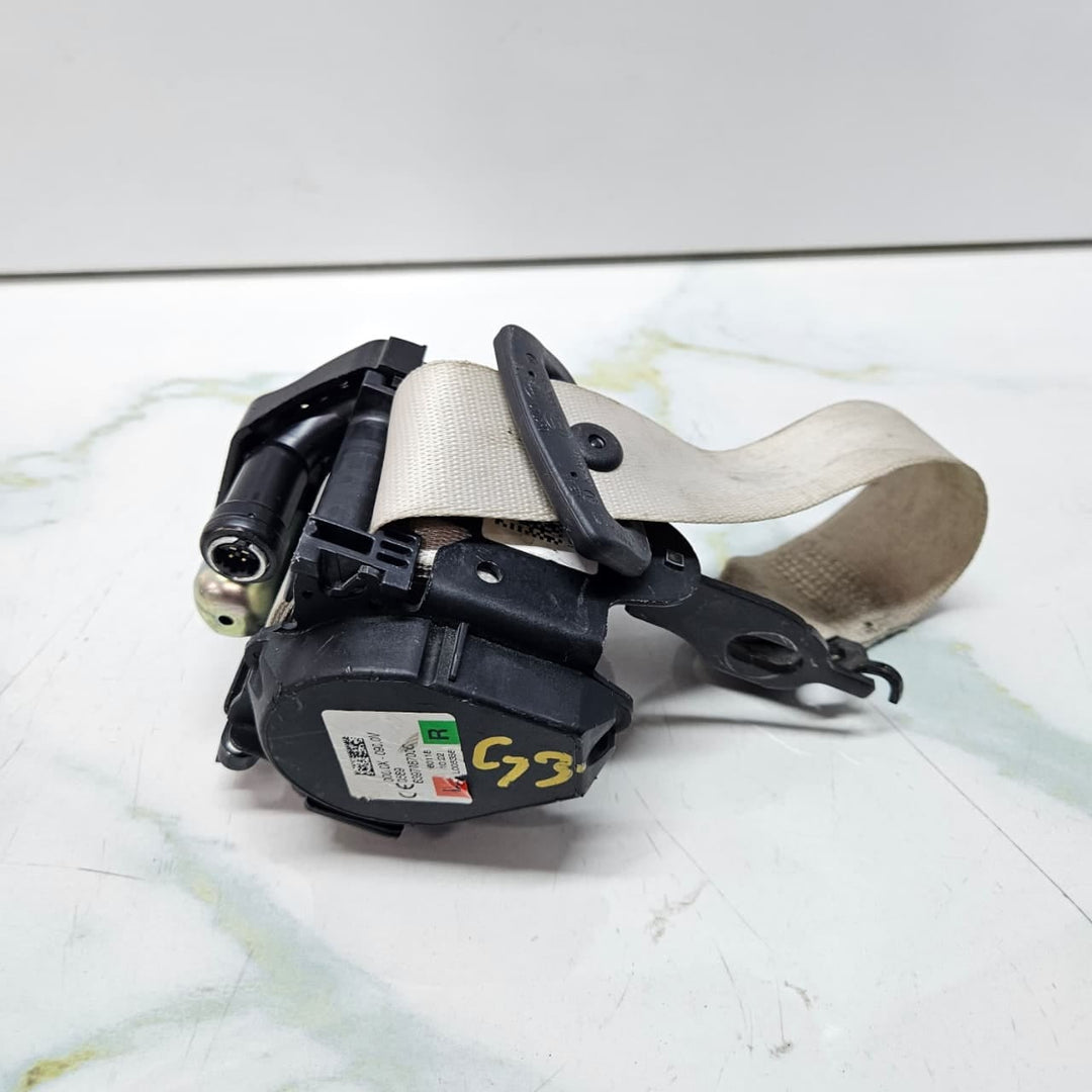 2018-2019 BMW 5 Series G30 530e Rear Left Seatbelt 7430043