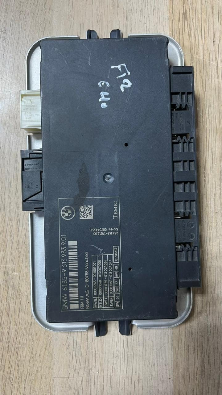 BMW 2013-2017 650i Gran Coupe Footwell Light Control Module 9313933